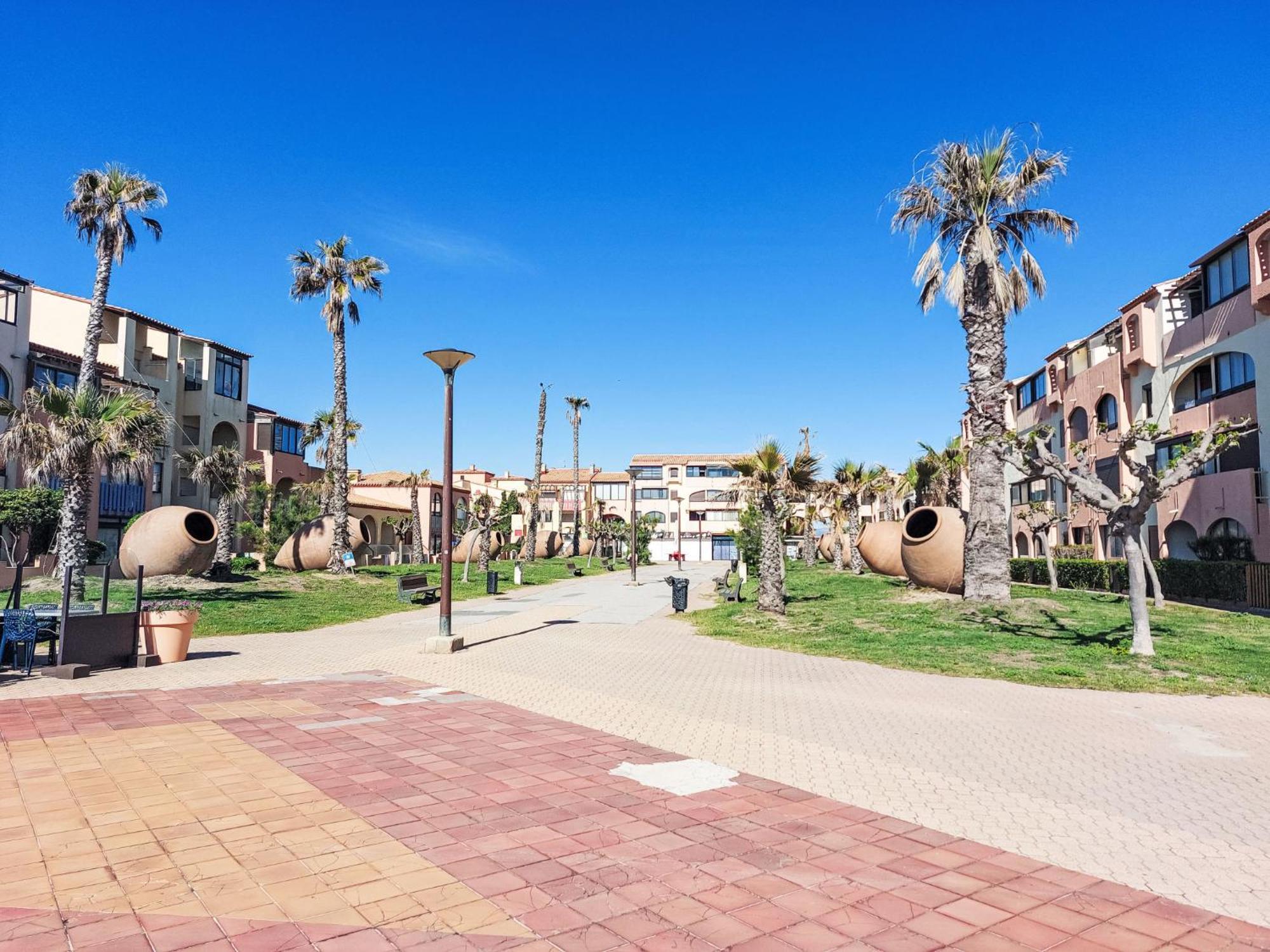 Apartment Le Mediterranee-2 By Interhome Le Barcares Exterior photo